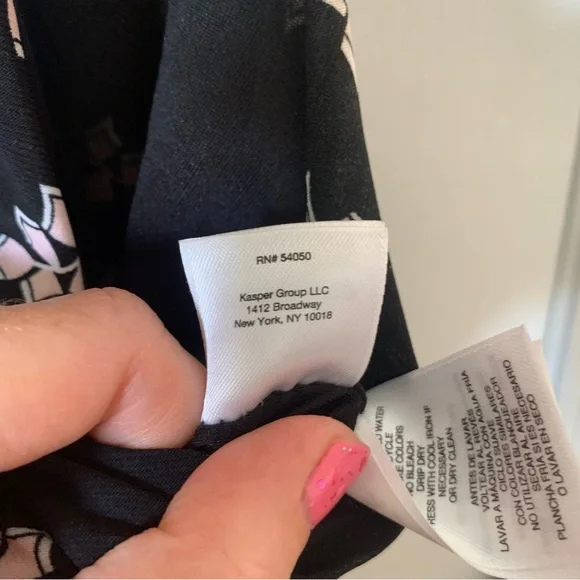 Anne Klein Sleeveless Dress w/Pockets Size 6 Lined Black w/Pink Print - Picture 10 of 11